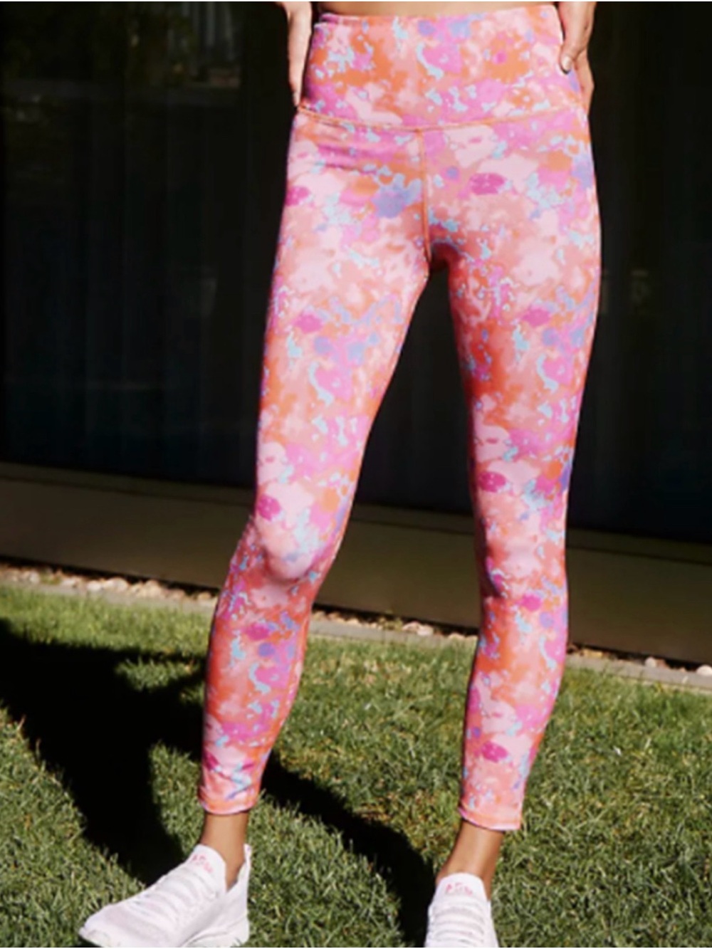 Daily Practice Anthropologie Pink Multi-Color Patterned Active Leggings